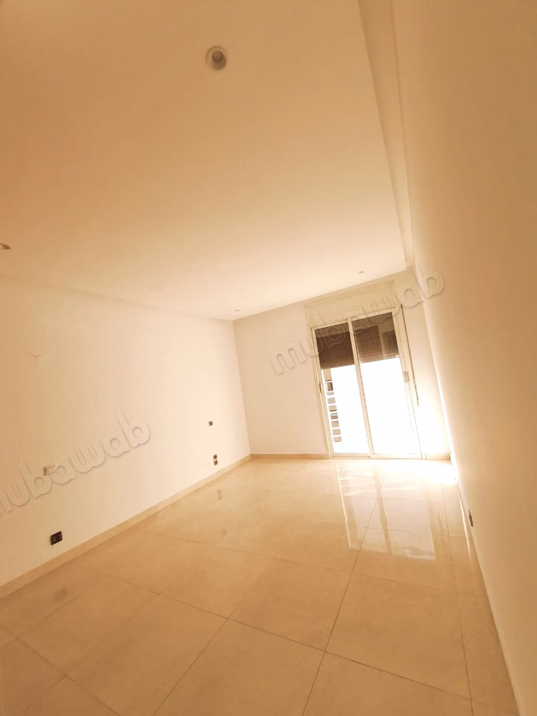 Trois chambres salon à romandie 2