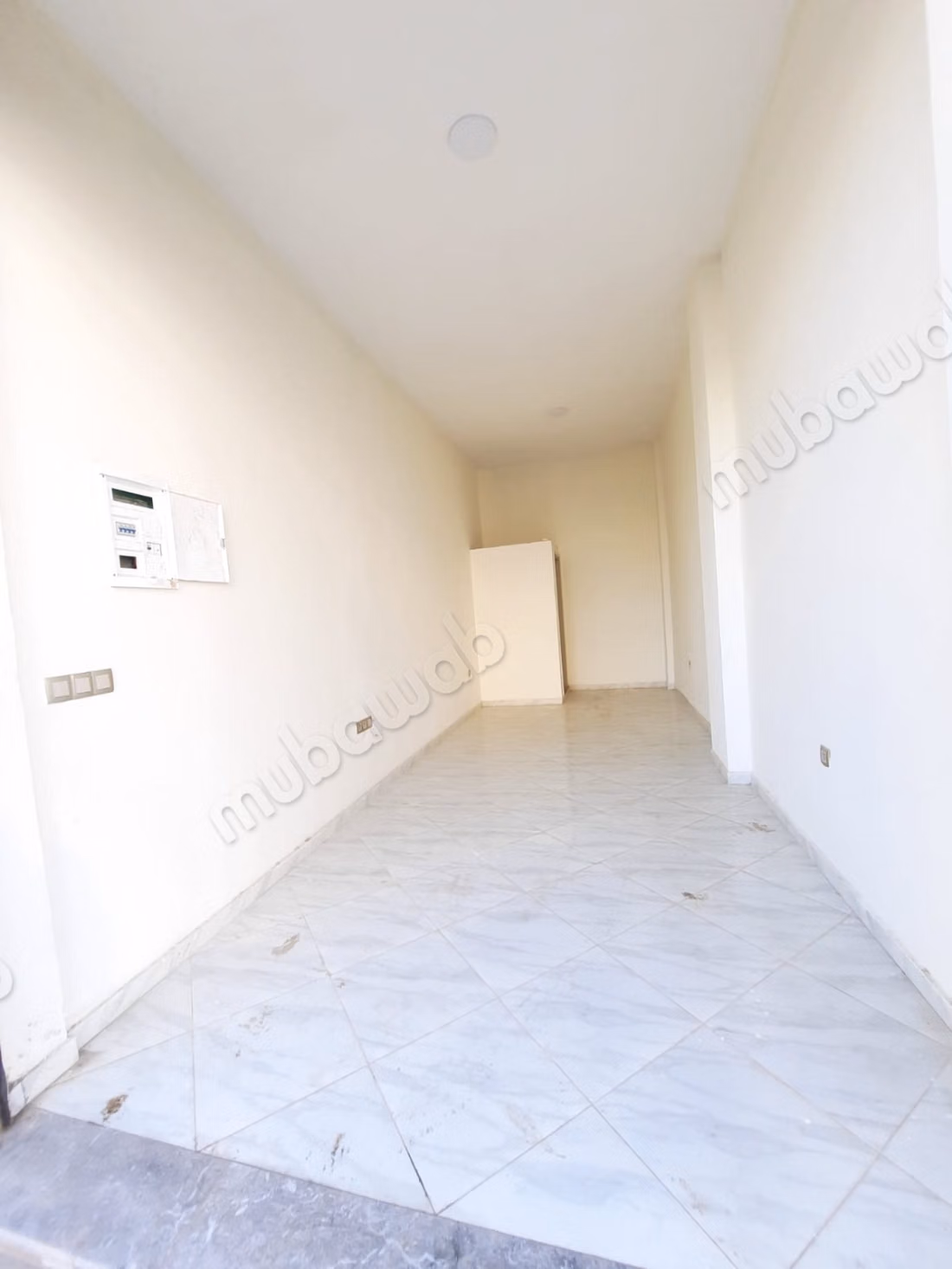Three bedroom living room in Jinane California