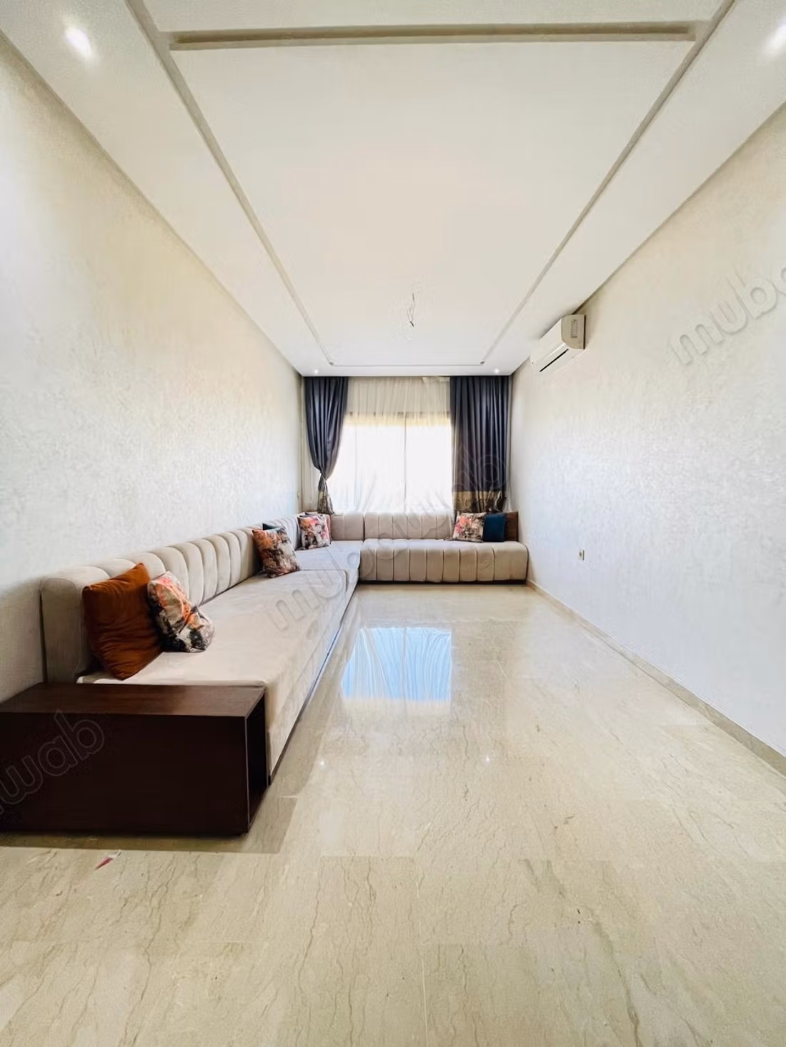 Trois chambres salon à jinane californie