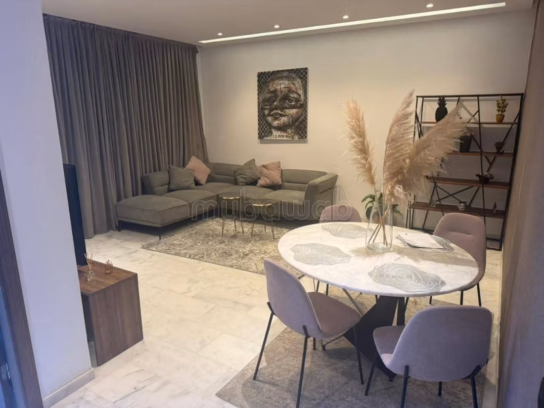 Appartamento in affitto a Casablanca Finance City. 2 belle camere da letto. Arredato