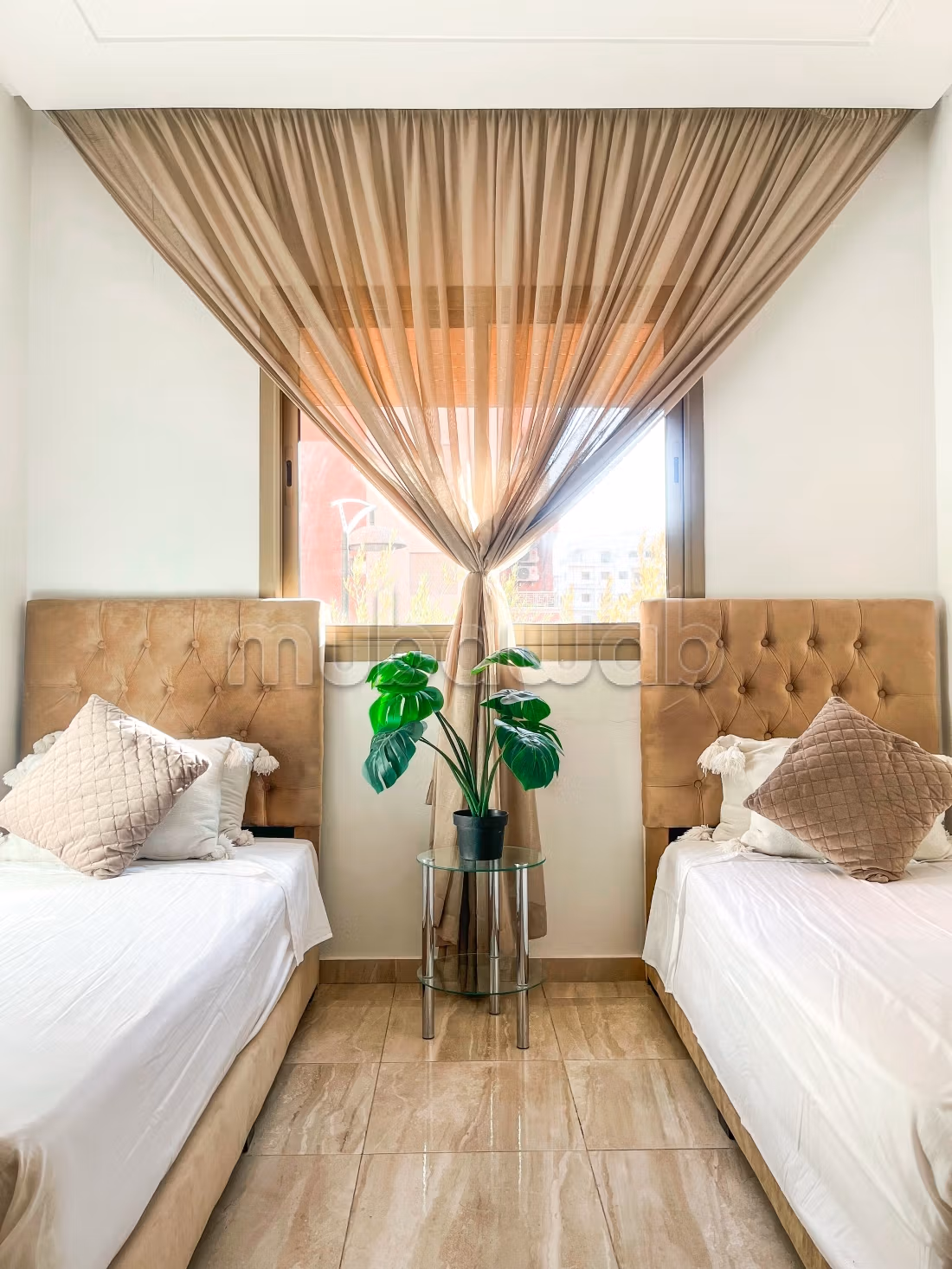 Vente d'un bel appartement à Route casa. 7 pièces confortables. Meublé