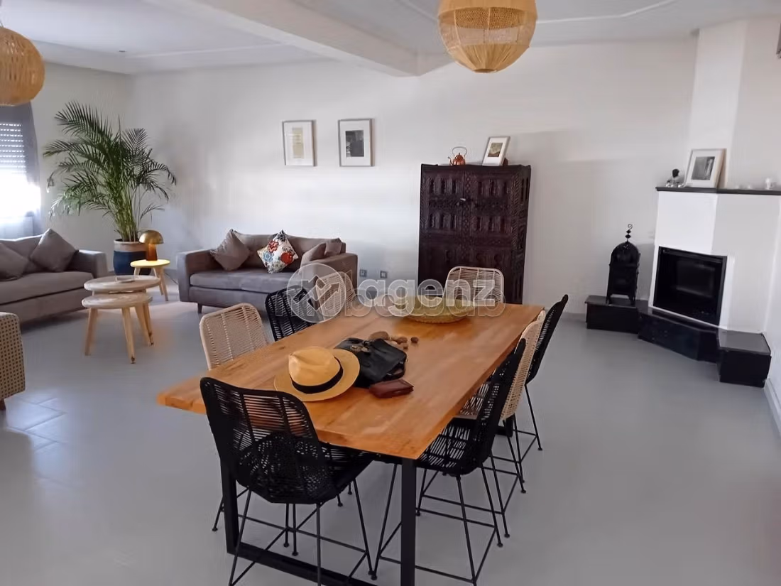 Duplex à vendre 257 m², 3 chambres Oasis Casablanca
