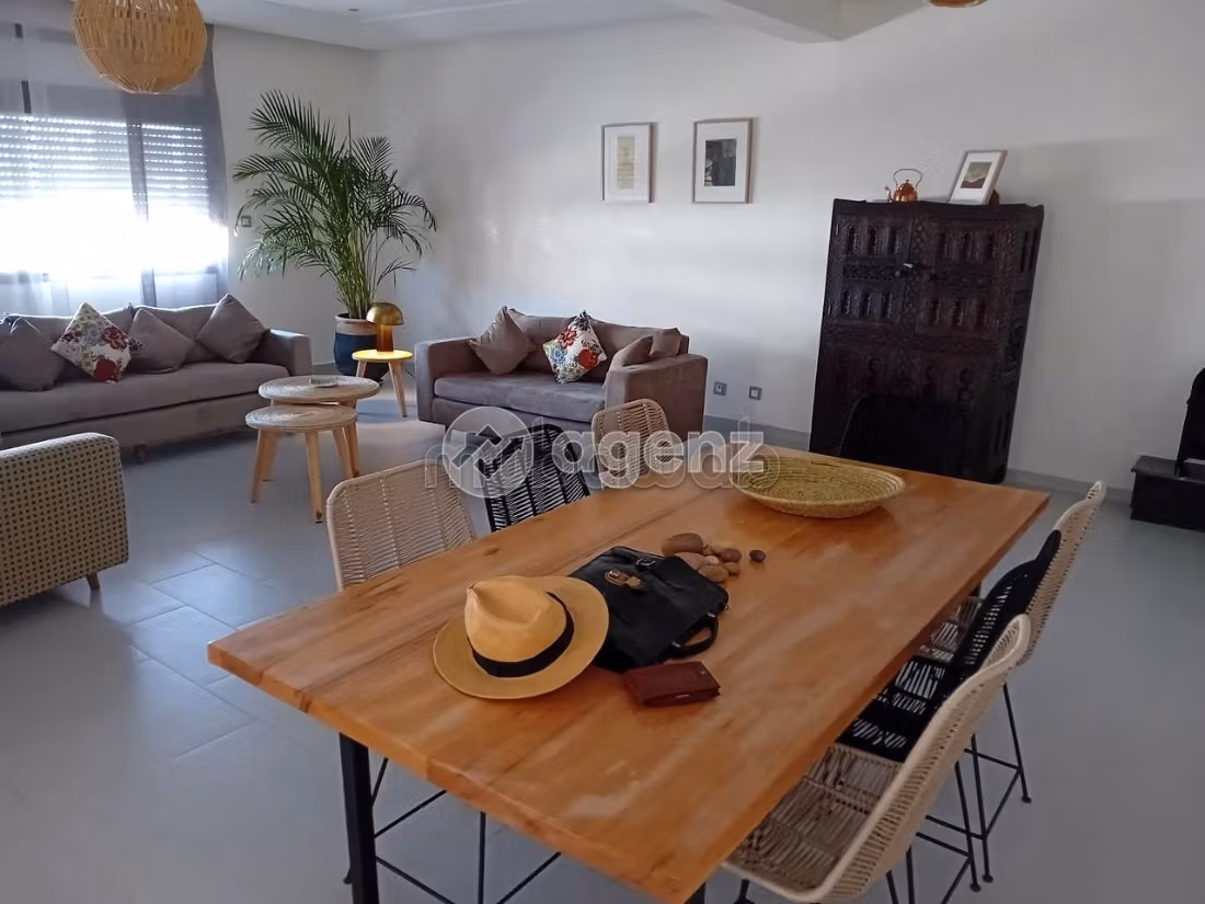 Duplex à vendre 257 m², 3 chambres Oasis Casablanca