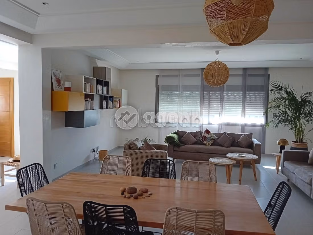 Duplex à vendre 257 m², 3 chambres Oasis Casablanca