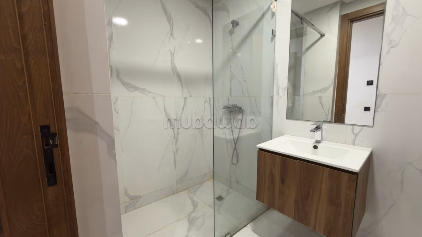 Appartement en vente à Dar Bouazza. 2 chambre. Piscine