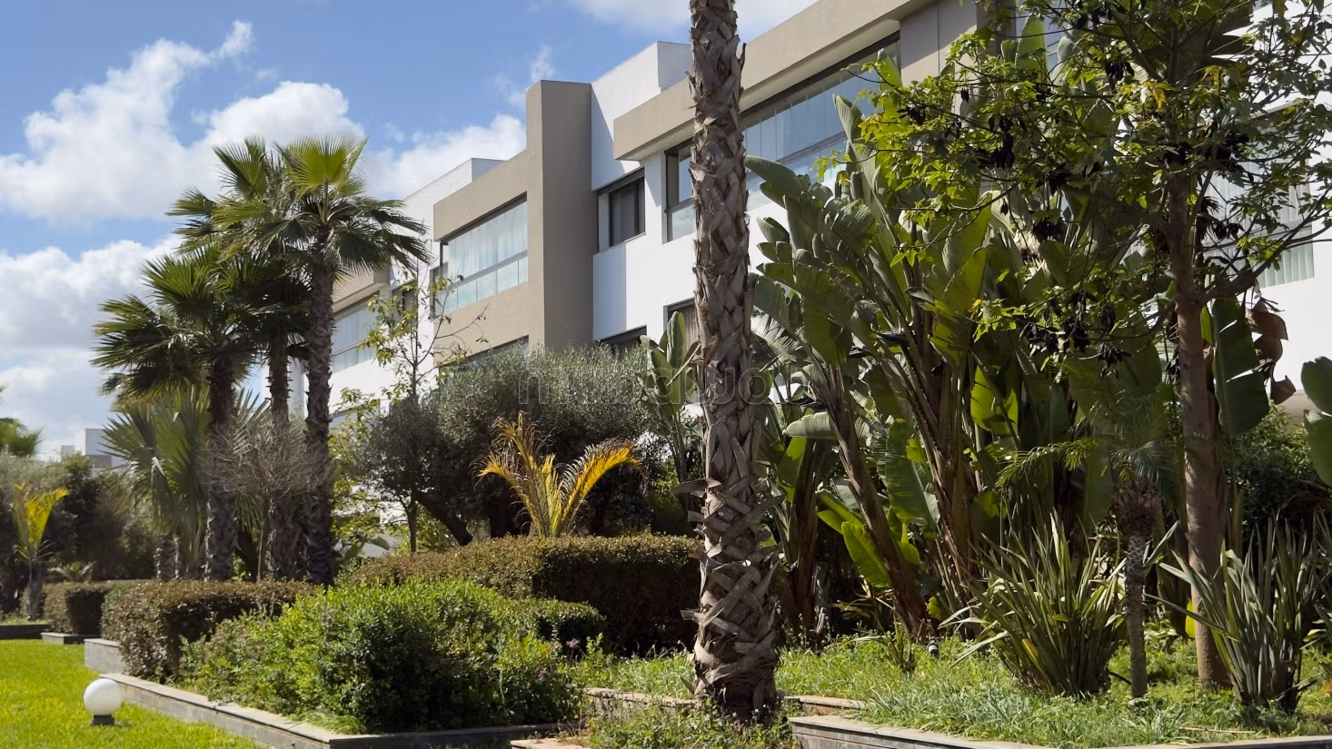 Appartement en vente à Dar Bouazza. 2 chambre. Piscine