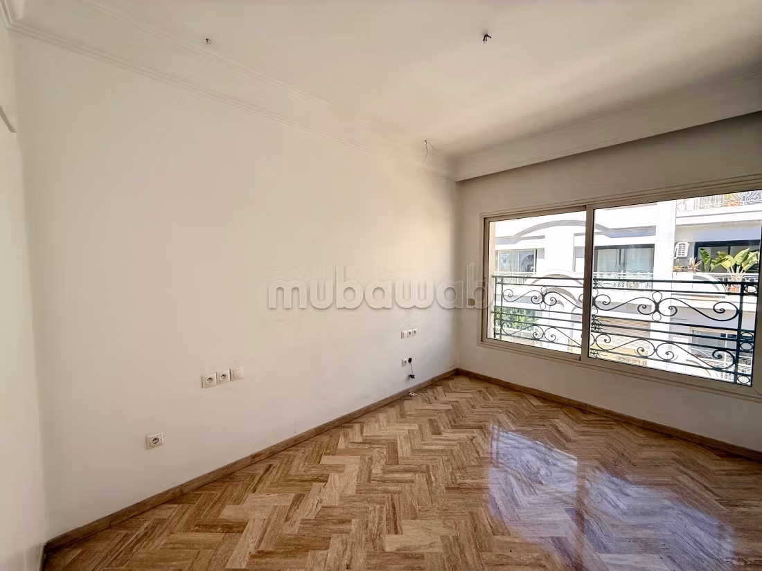 Coup de Fusil En Vente: Magnifique Appartment 111 m, 3 chambres, 2 Sb a Racine, Casablanca — 3