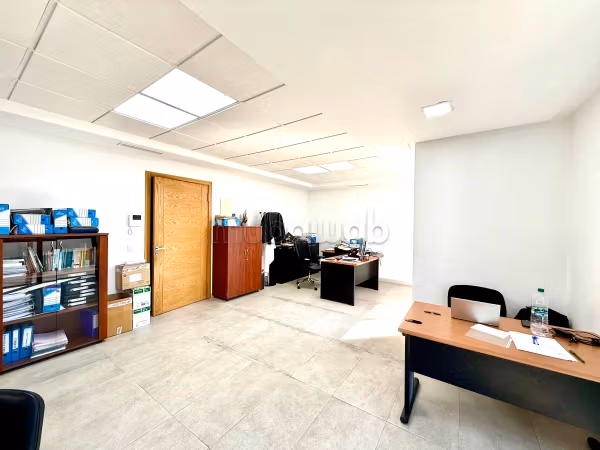 En Location Magnifique Plateau Bureaux en location 
Ideal pour médecin, Dentiste à Ghandi 
Casablanca