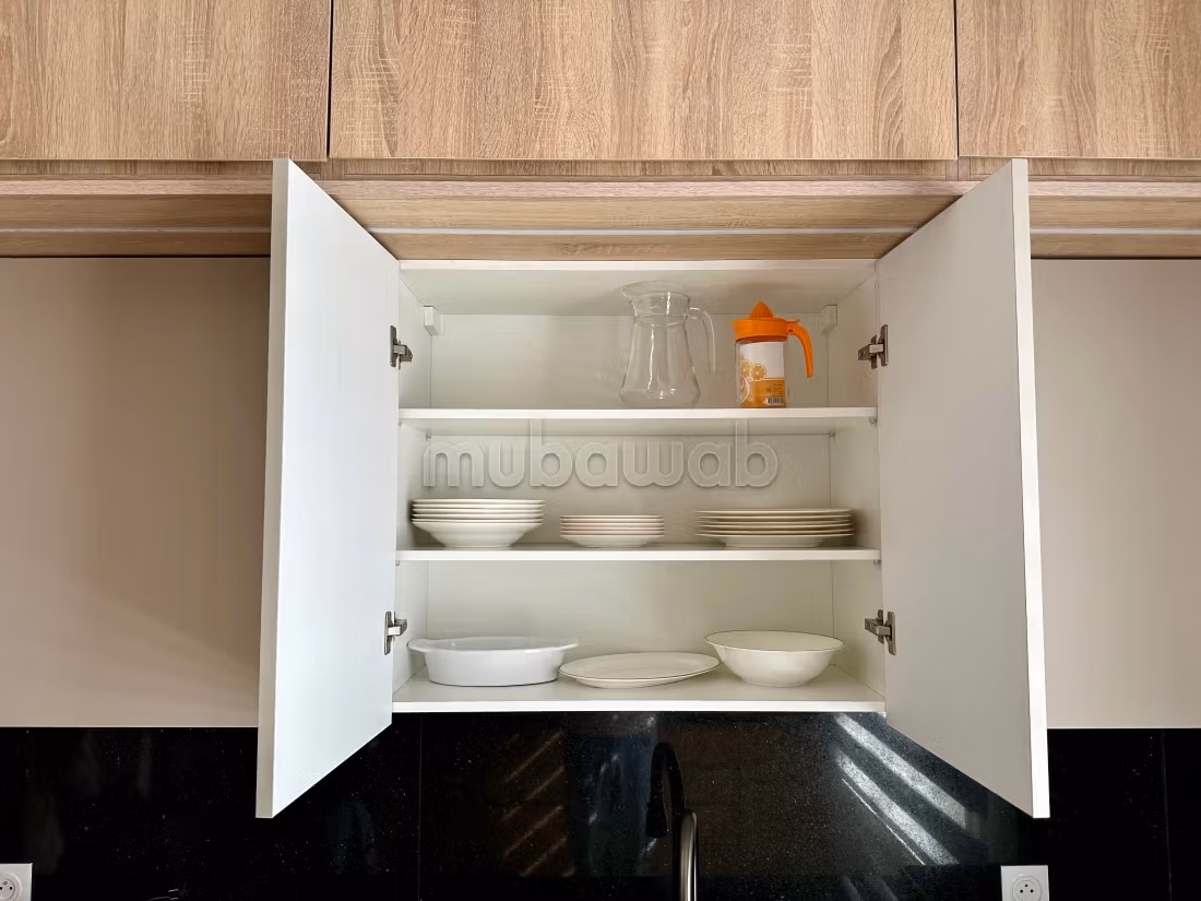 Location d'un appartement à Oasis. 2 chambres agréables. Fenêtres double vitrage et chauffage central