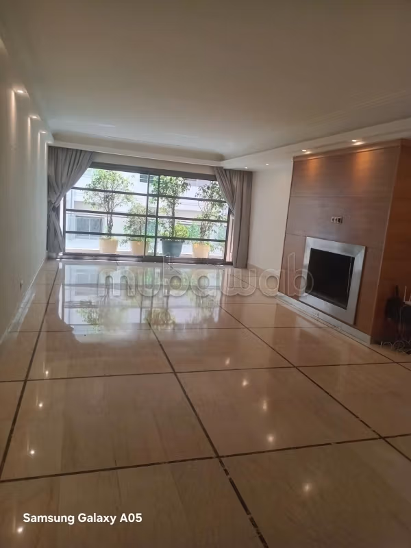 Huurappartementen beschikbaar in Racine. 6 Ruimtes. Lift en garage