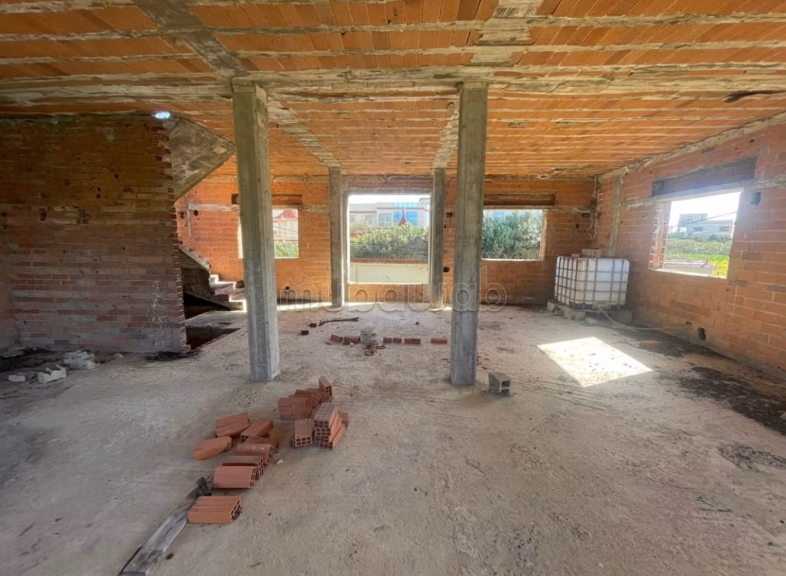 Compra venta de terrenos en Achakar. 
Superficie 760 m²