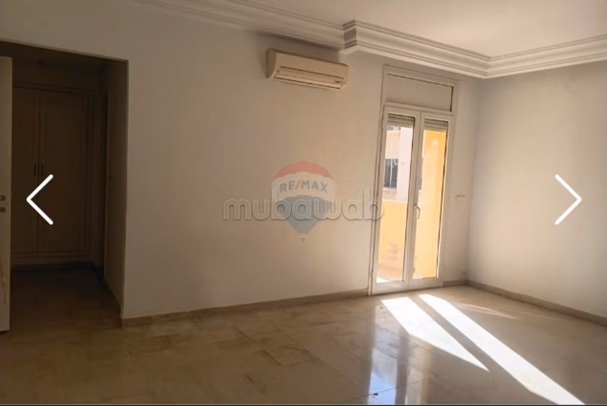 Apartment for rent in Les Berges Du Lac 2. Area 145 m². Caretaker service available, air conditioning