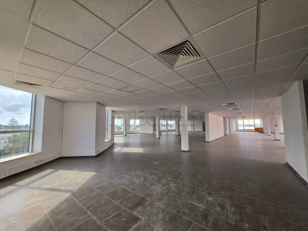 Bureau 710 m² à louer Sidi Maarouf