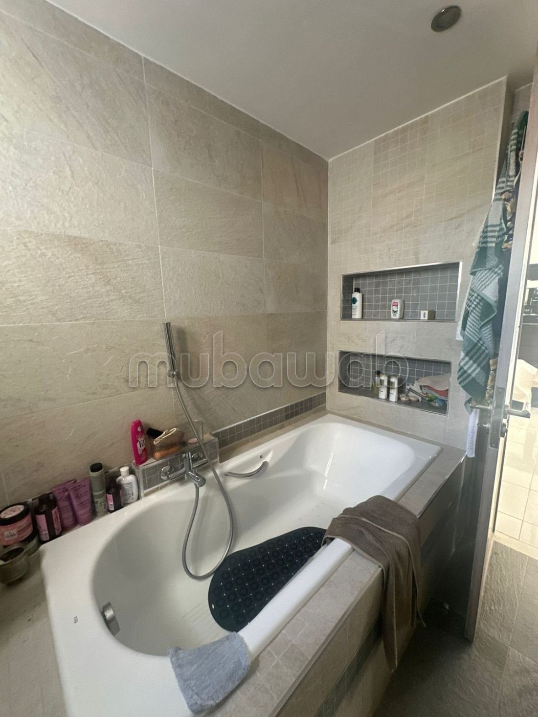 Piano Terra di Villa Arredata