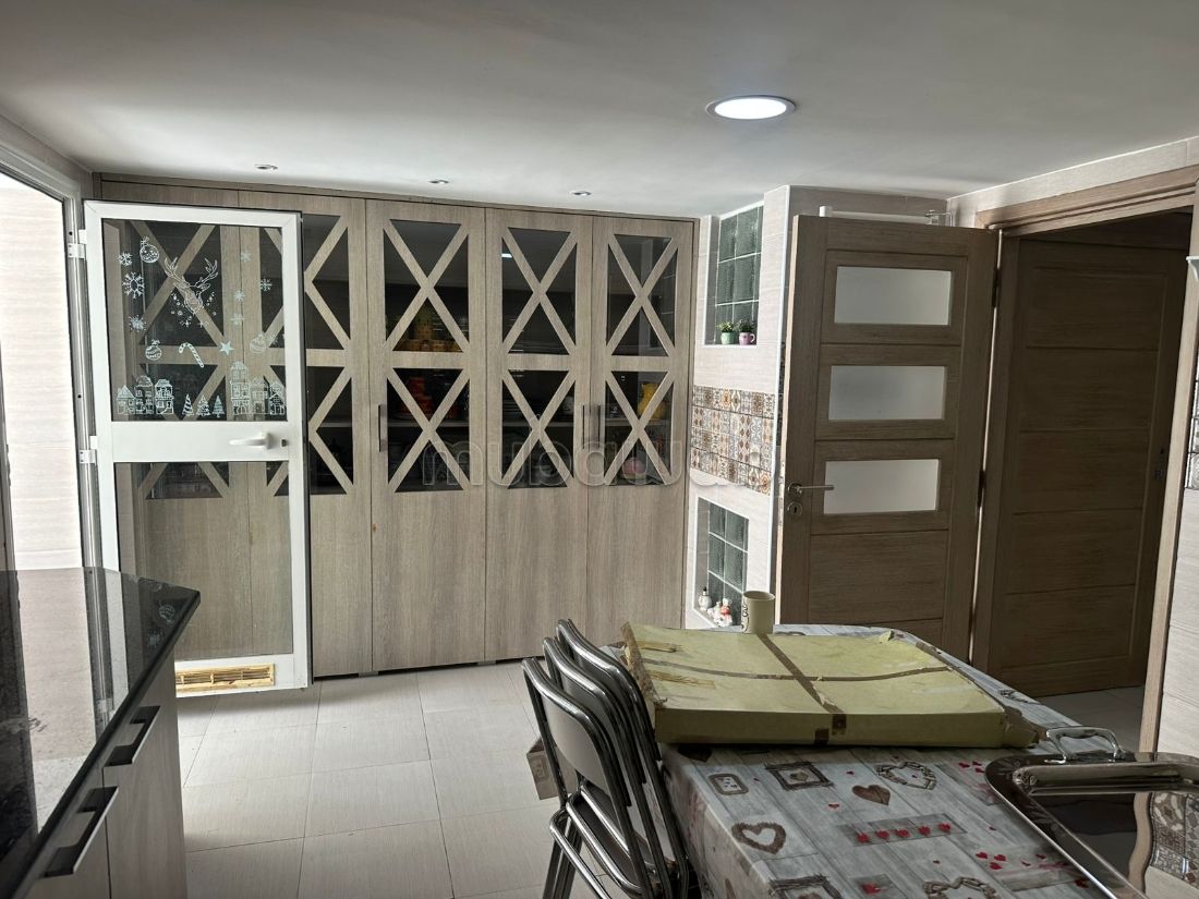 Piano Terra di Villa Arredata