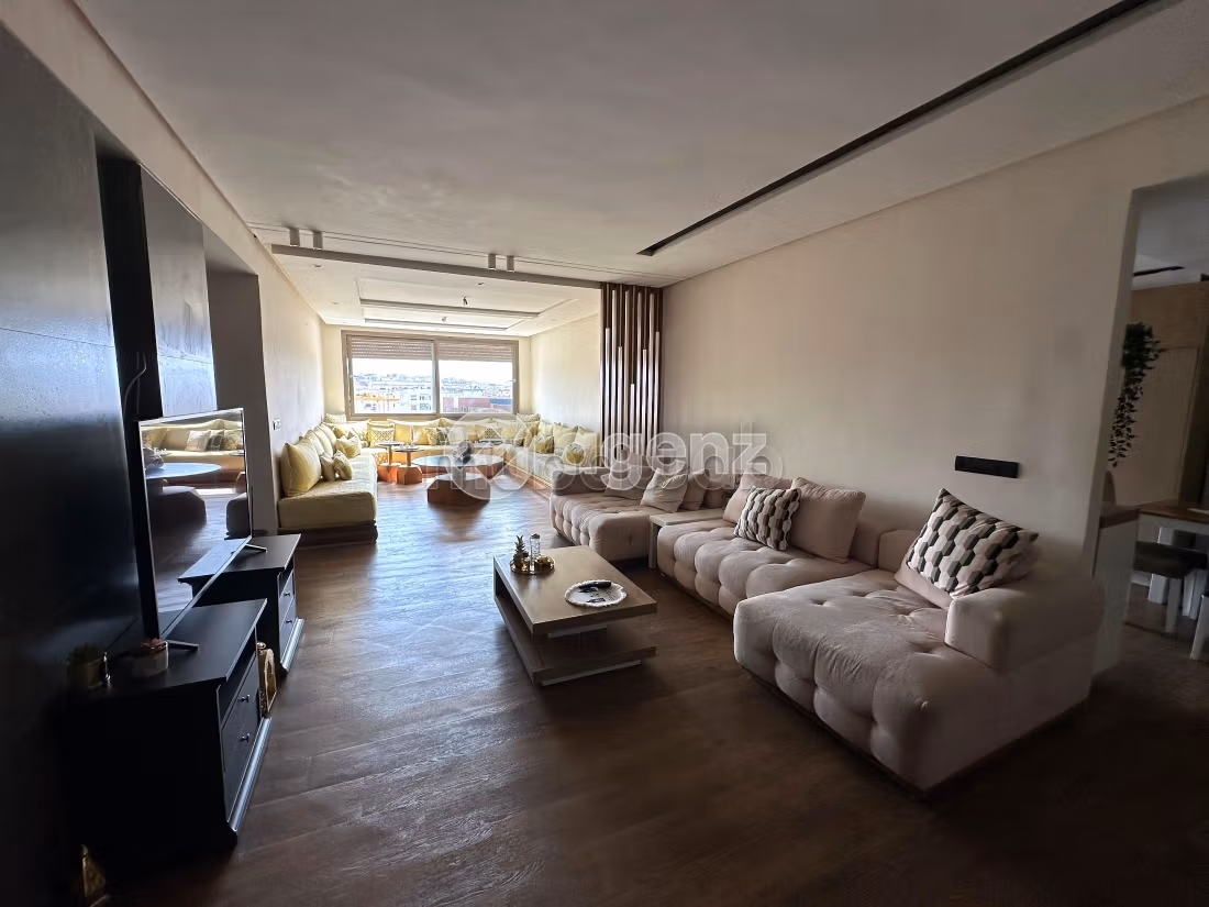 Appartement à vendre 200 m², 5 chambres Al Mandar Al Jamil Tanger