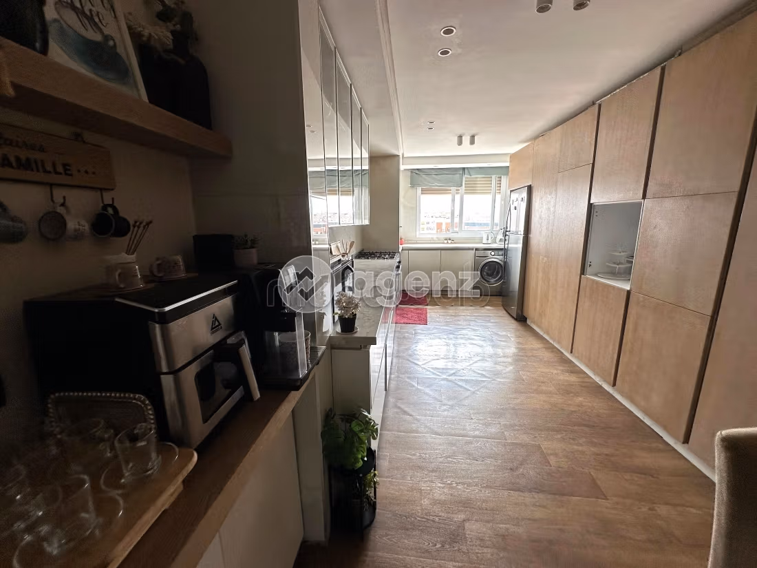 Appartement à vendre 200 m², 5 chambres Al Mandar Al Jamil Tanger