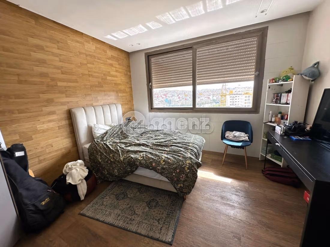Appartement à vendre 200 m², 5 chambres Al Mandar Al Jamil Tanger