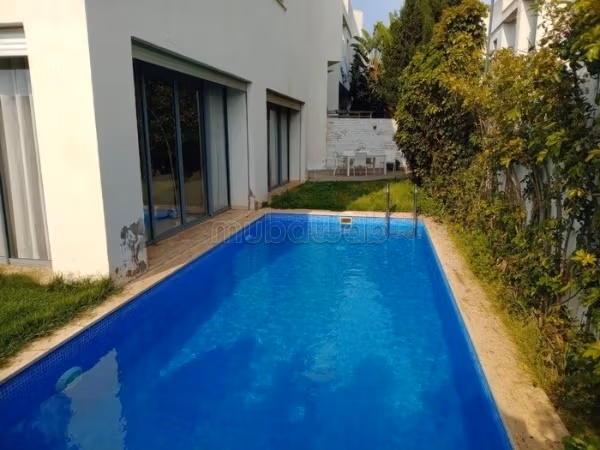 Villa Angle Dar Bouazza avec Piscine à Vendre