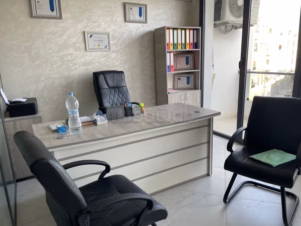 Location de bureaux à traik ain chkef a cote de blanco.
Surface de 45 m²