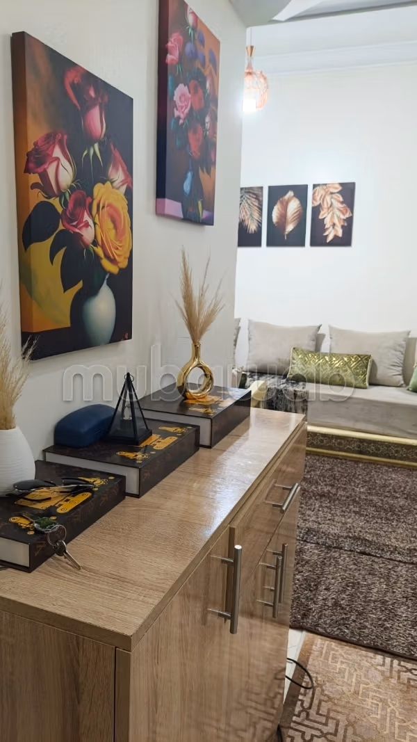 Superbe appartement à vendre à rue aviations sale aayeda. 
2 chambres agréables