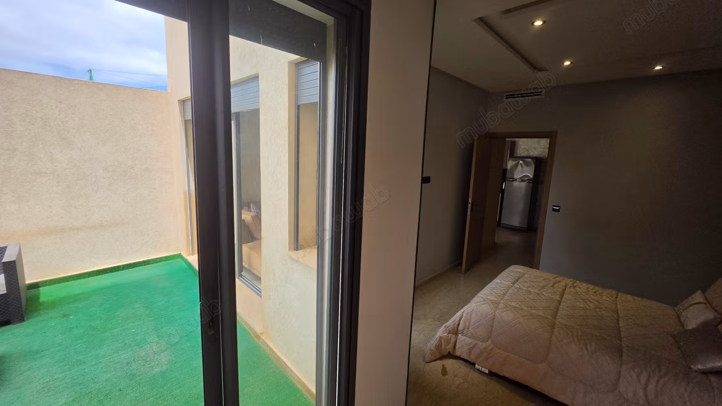 Furnished studio with terrace in the Oasis