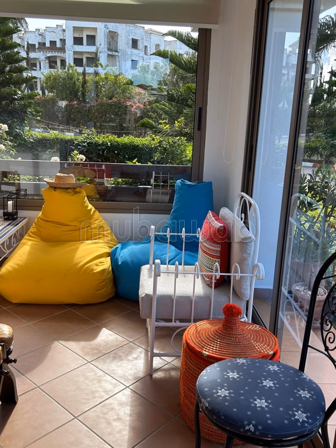 Superbe appartement à vendre à Asilah. 2 grandes pièces. Résidence avec piscine