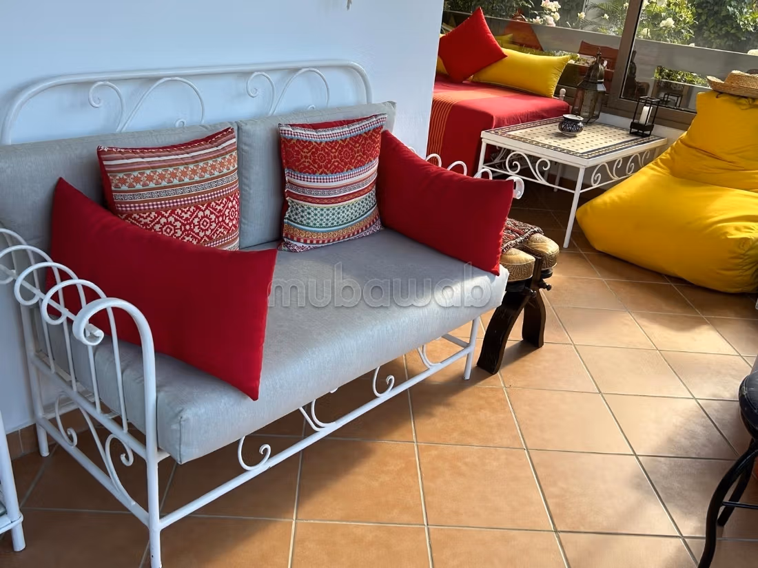 Superbe appartement à vendre à Asilah. 2 grandes pièces. Résidence avec piscine