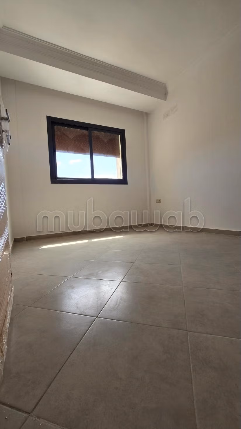 Great apartment for rent. Small area 55 m². Ample storage space