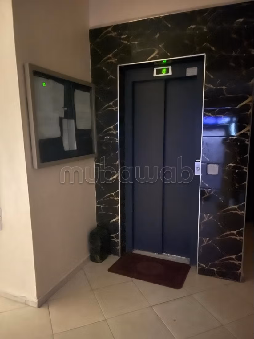 Appartement à vendre situé à Lmhamid, 
chari3 gmasa résidence alaymoun
