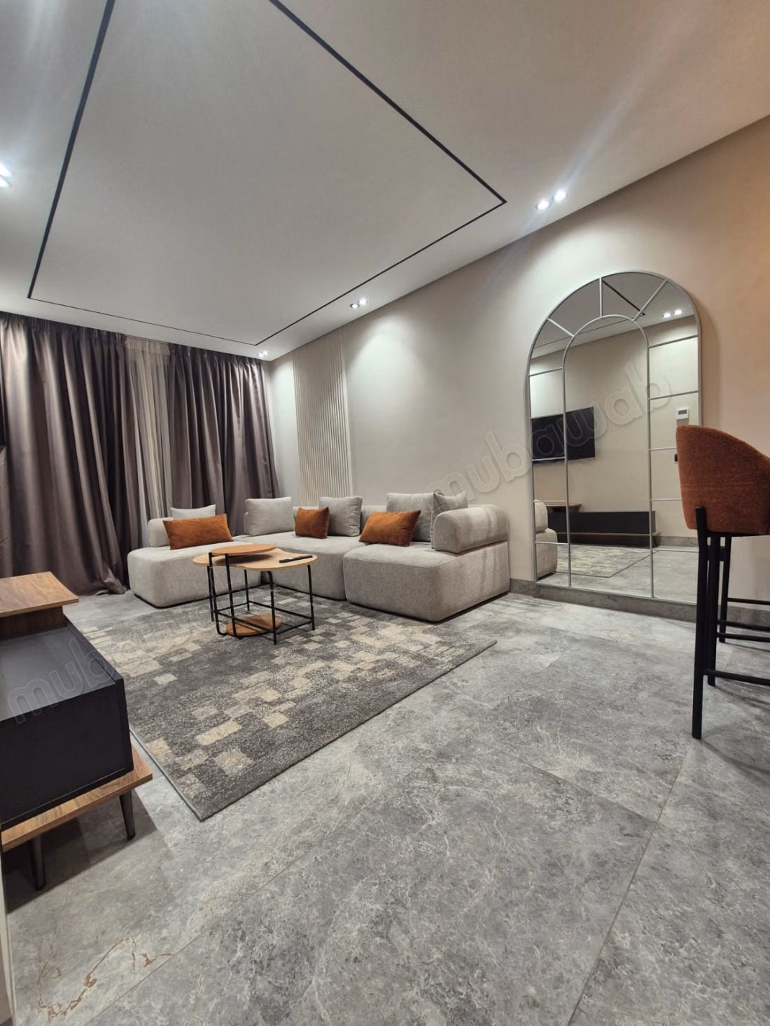 Studio senza affacciarsi all'Hermitage