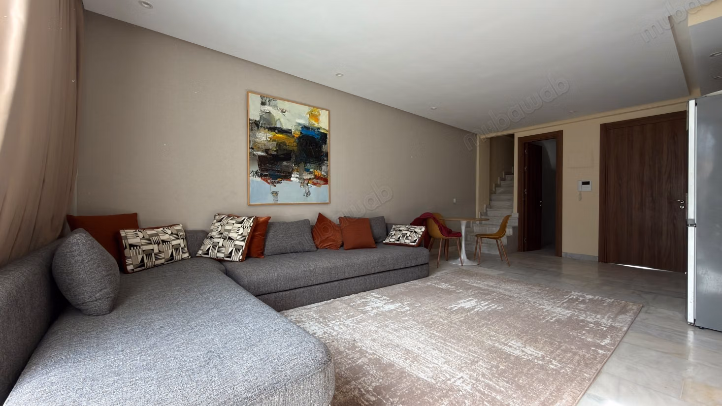 Duplex meublé à côté de zara