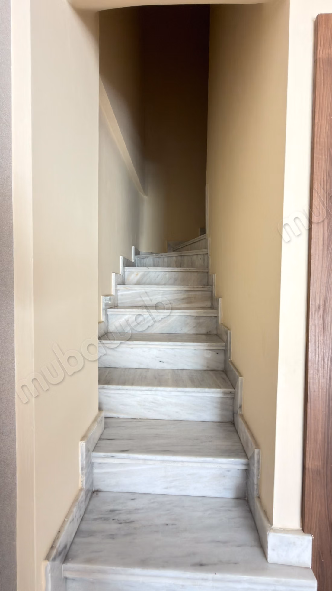 Duplex meublé à côté de zara