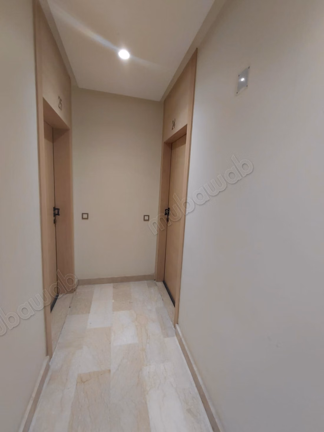 Studio à côté du hôpital chikh khalifa