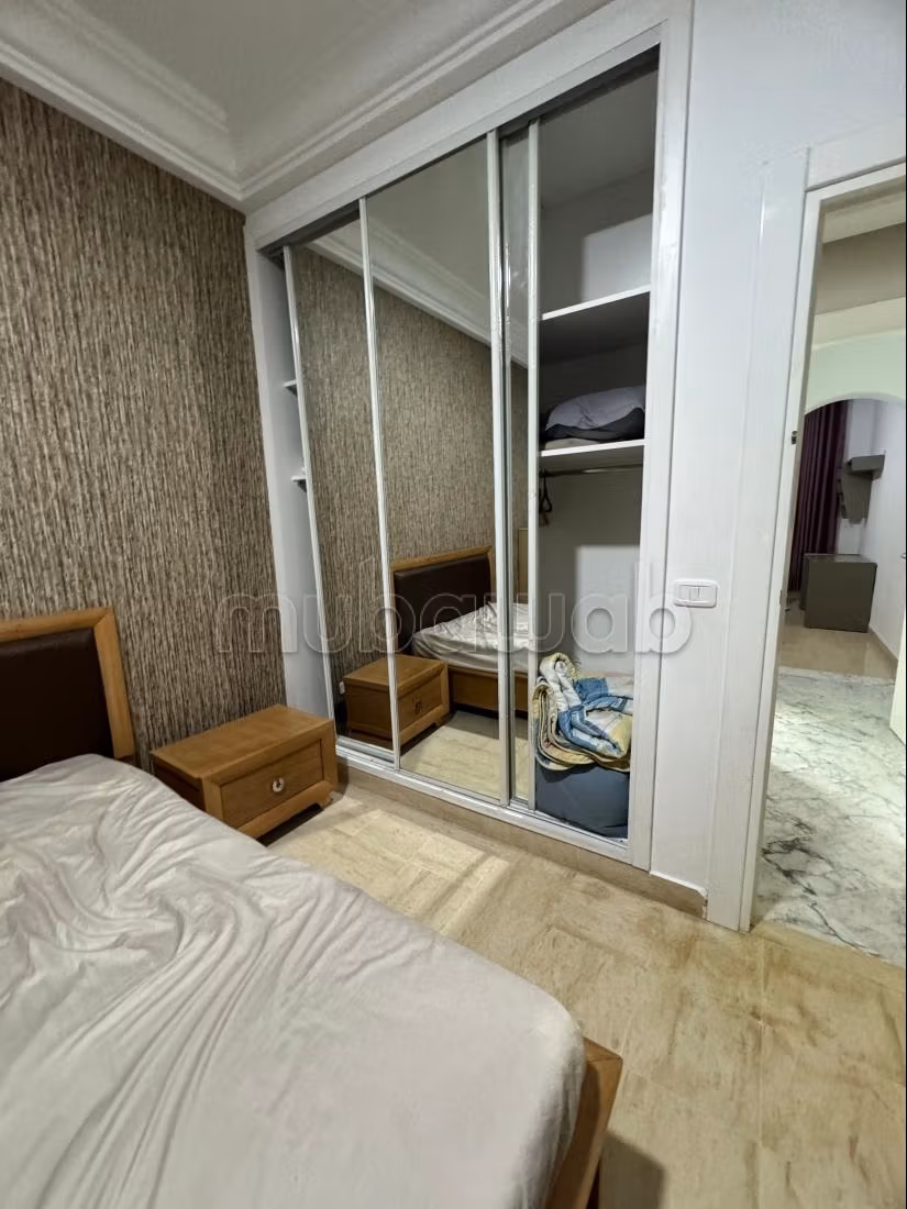 Appartement s3 meublé vue lac à Les Berges Du Lac 2.3 chambres. Meublé