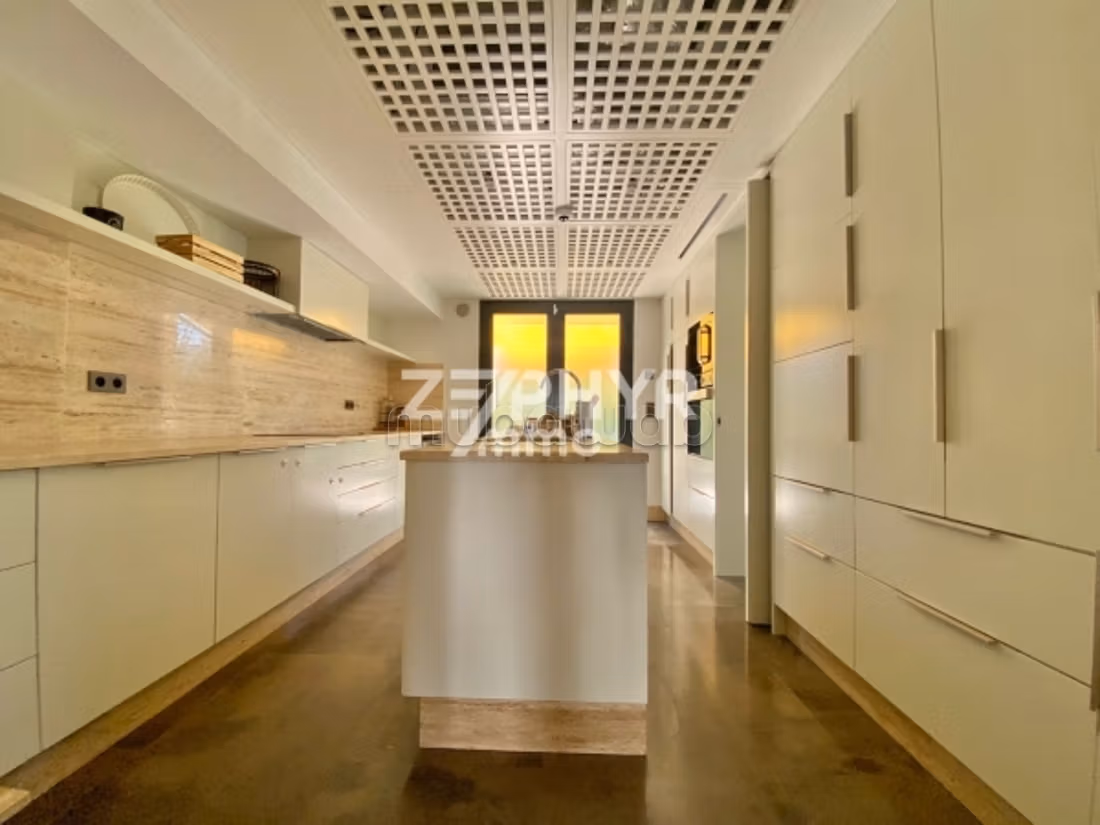 A louer Villa moderne meublée avec piscine et ascenseur à Carthage