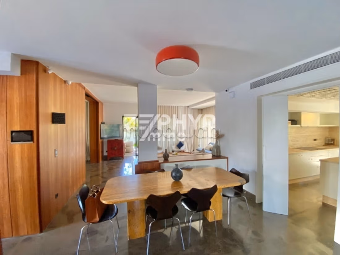 A louer Villa moderne meublée avec piscine et ascenseur à Carthage