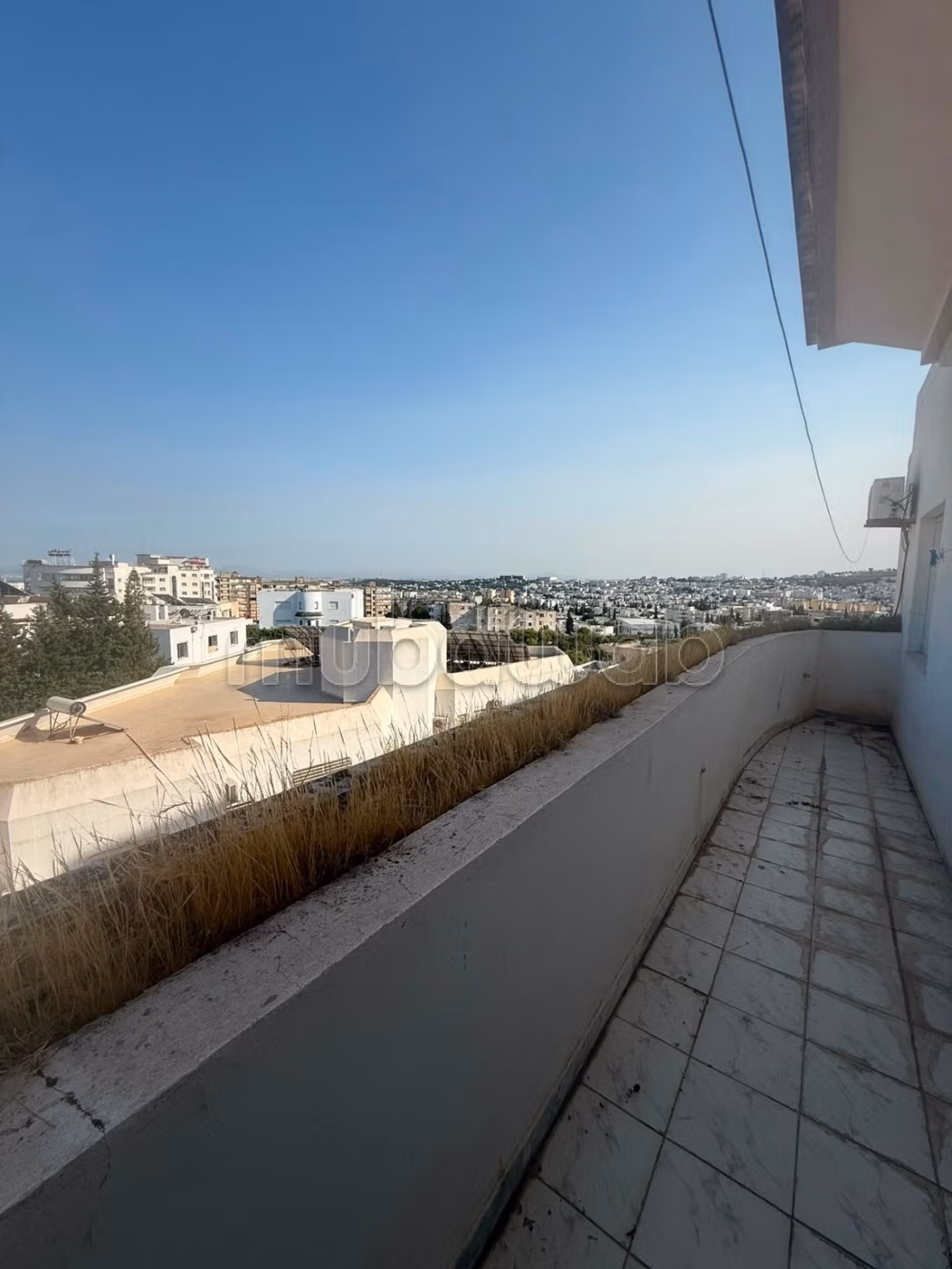À vendre un appartement s3 à cité Ennaser 2