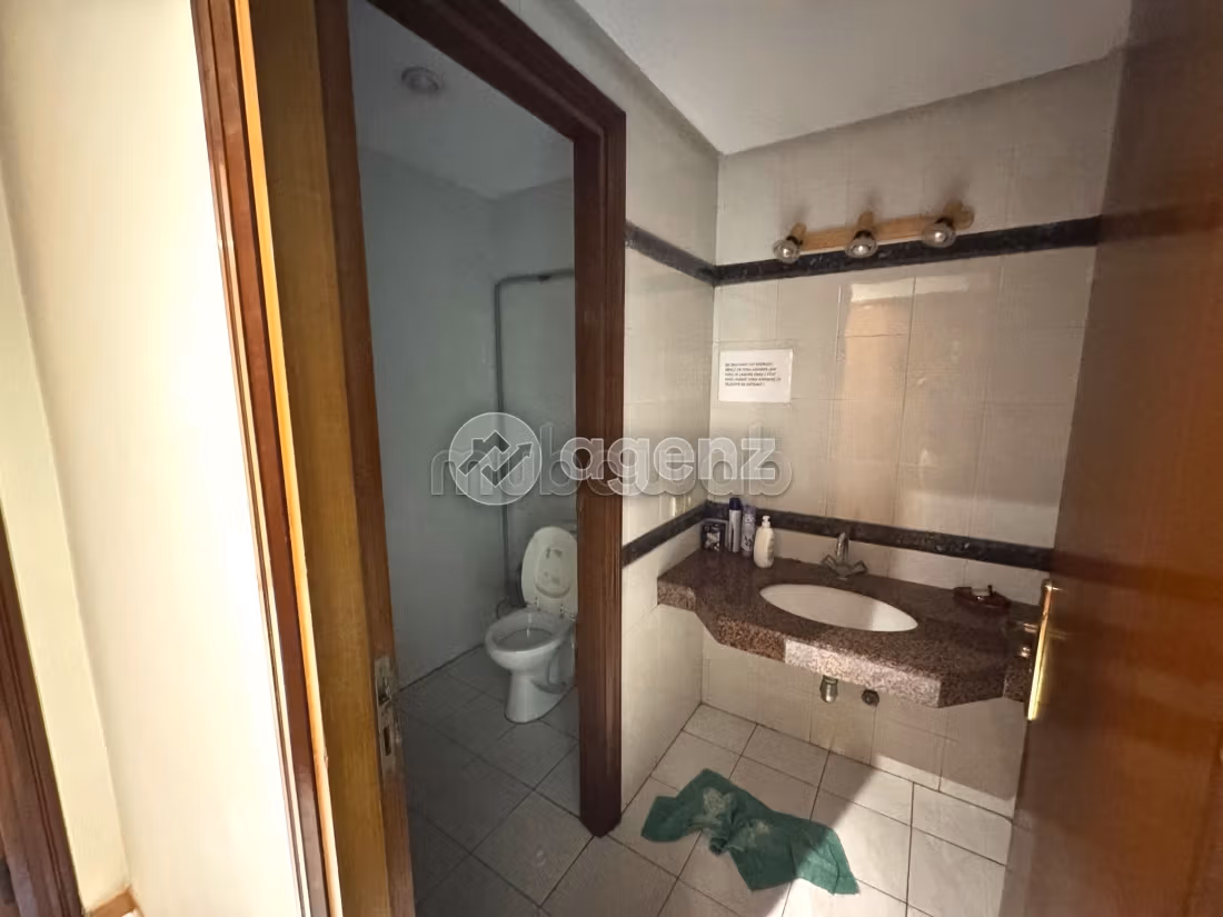 Office for sale 214 m² The Hospitals Casablanca