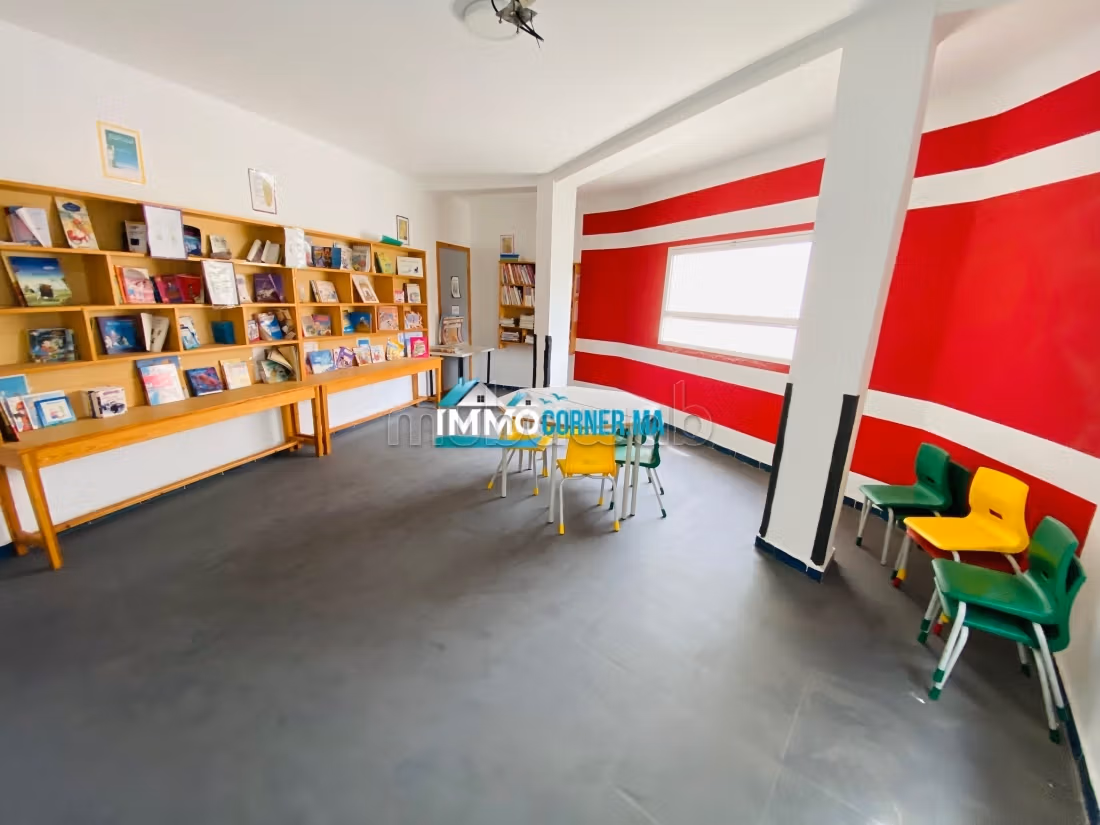 École équipée à vendre – branes, tanger