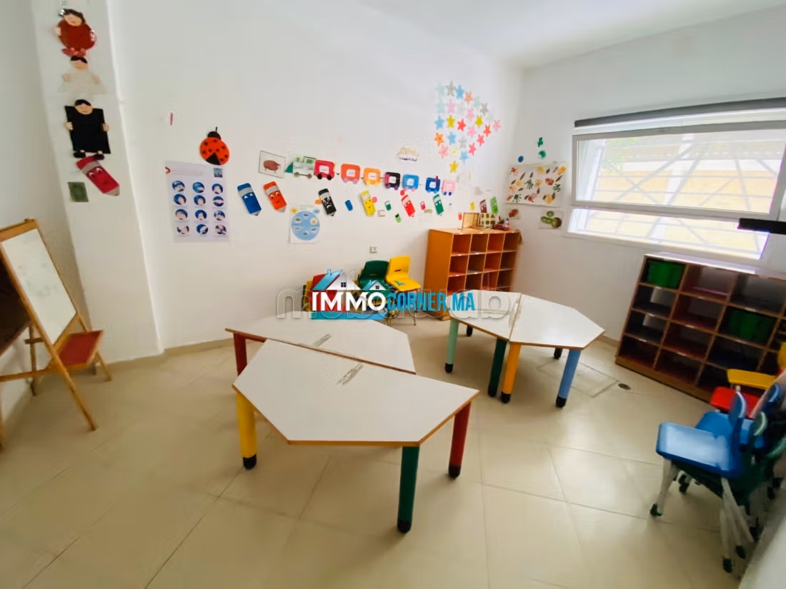 École équipée à vendre – branes, tanger