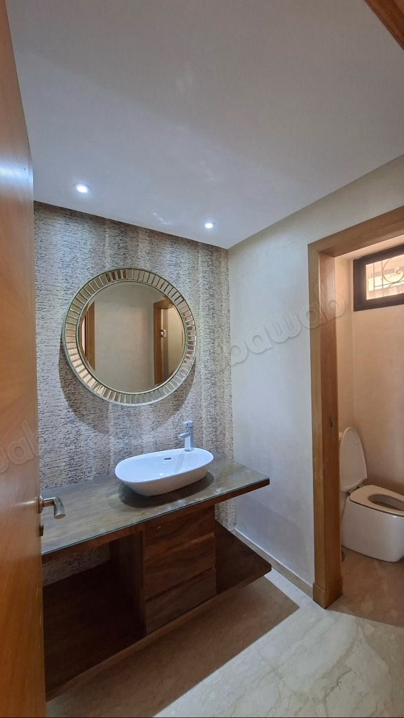 Apt 289 m² 4 bedrooms refurbished