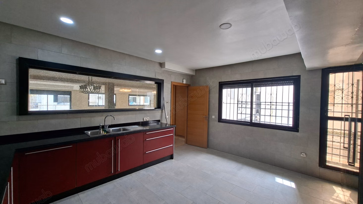 Apt 289 m² 4 bedrooms refurbished