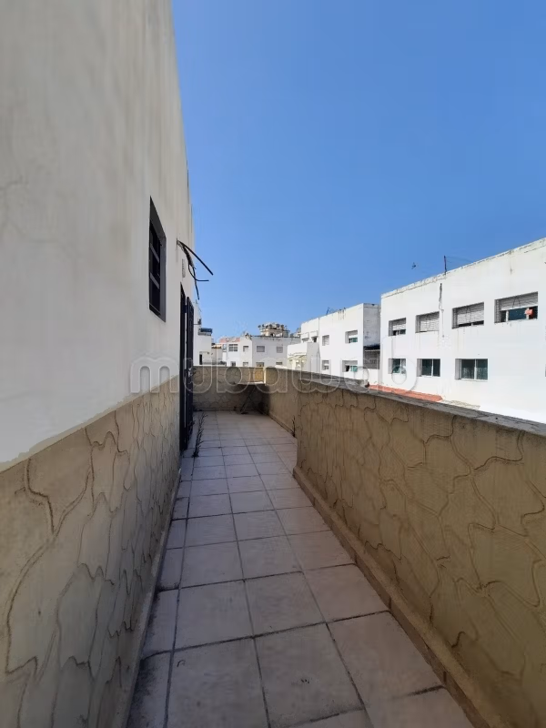 For sale duplex studio in Gironde 5,6 floors 79 m²