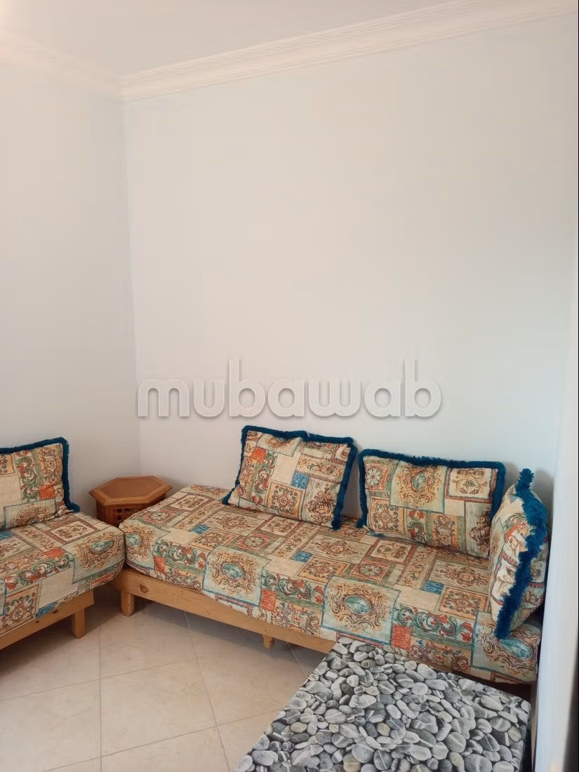 Appartement à vendre à Oued Laou. 
2 belles chambres. 
Bien meublé
