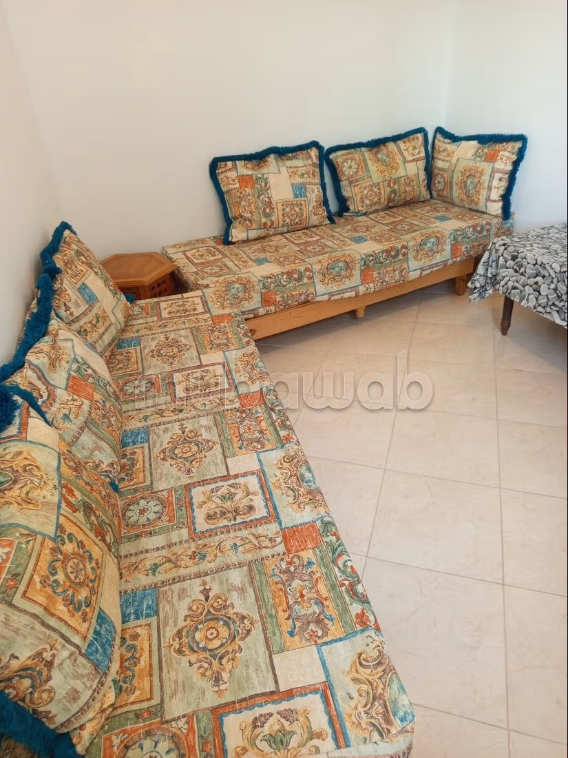 Appartement à vendre à Oued Laou. 
2 belles chambres. 
Bien meublé