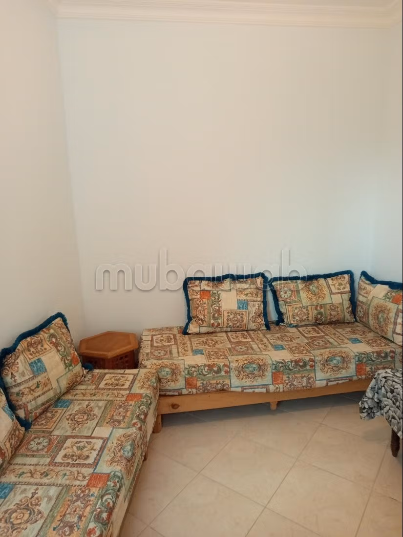 Appartement à vendre à Oued Laou. 
2 belles chambres. 
Bien meublé
