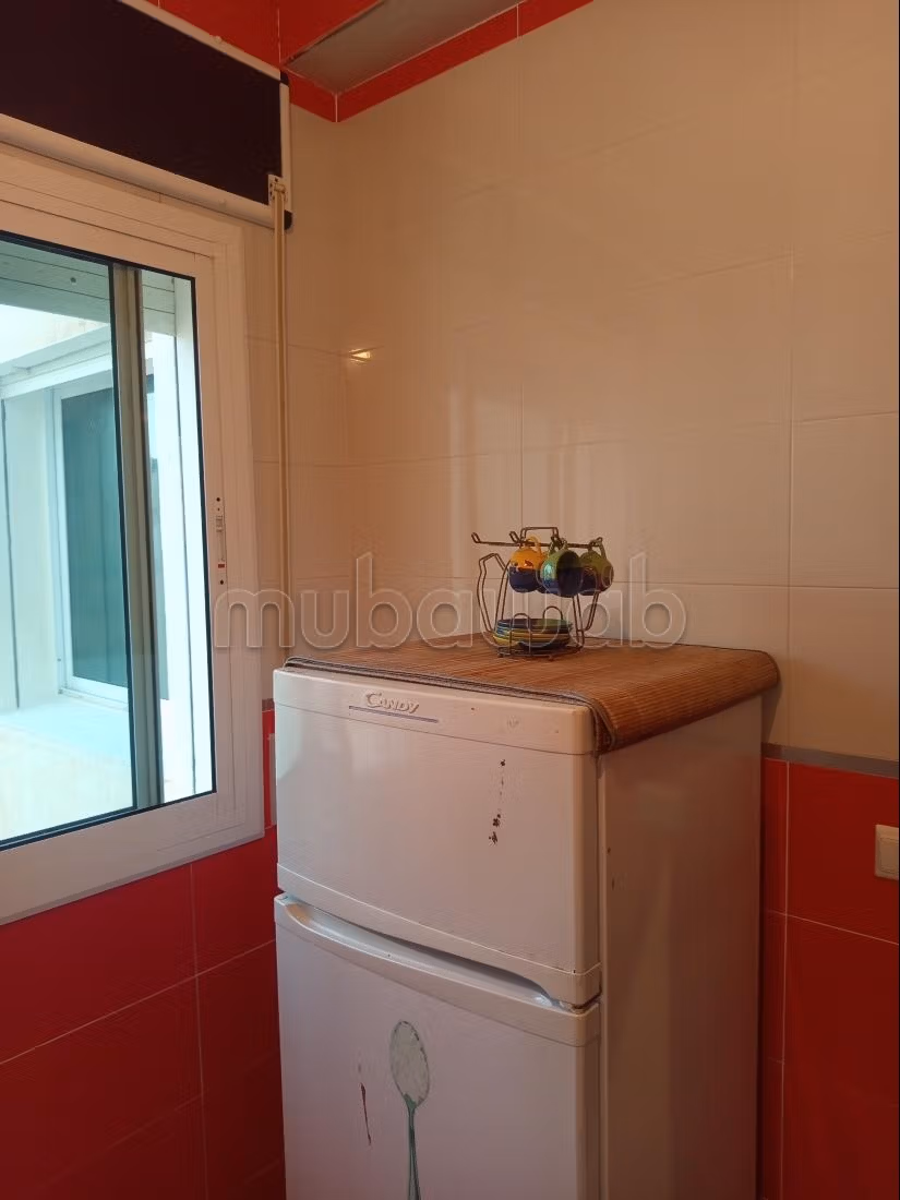 Appartement à vendre à Oued Laou. 
2 belles chambres. 
Bien meublé