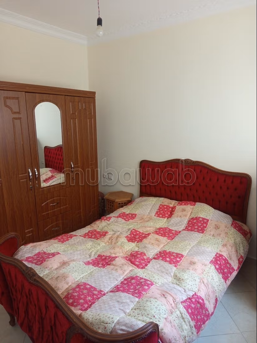 Appartement à vendre à Oued Laou. 
2 belles chambres. 
Bien meublé