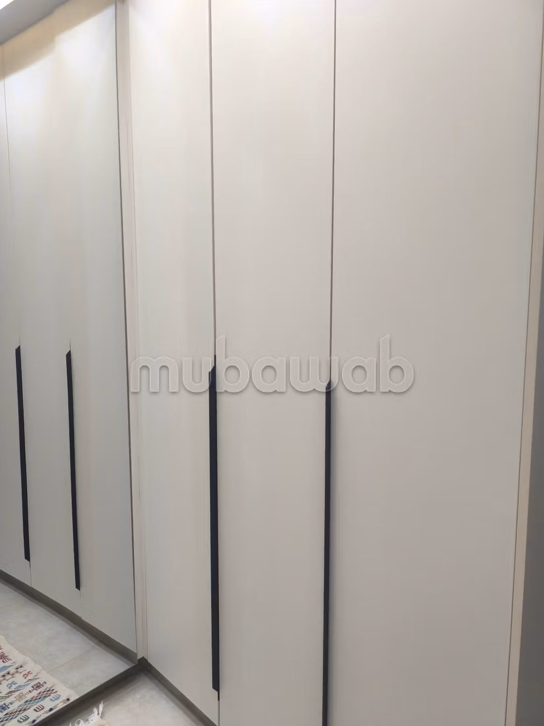 Villa de luxe à louer à Cité Les Pins. Superficie 500 m². Porte blindée, sécurité